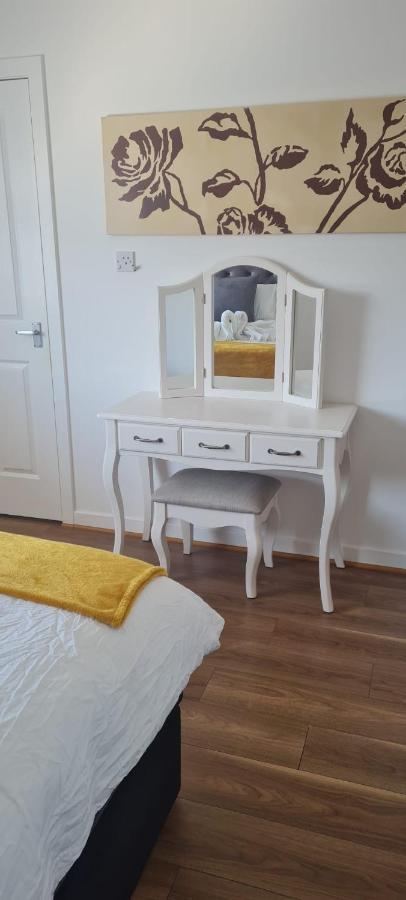 Silverburn New House With Free Parking And Nice Garden Glasgow Dış mekan fotoğraf